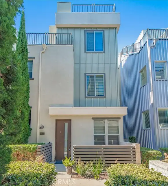 1007 Somerton, Costa Mesa, CA 92627