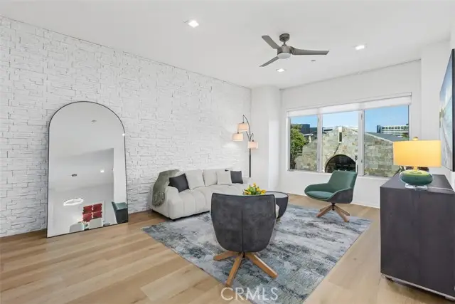 21 Gramercy  #220, Irvine, CA 92612 - #3