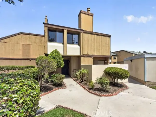 1381 Walnut  #2304, Anaheim, CA 92802