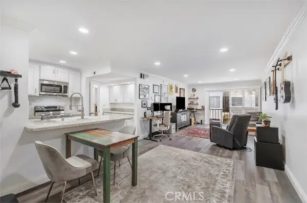 5257 Radford Avenue  #208, Valley Village, CA 91607