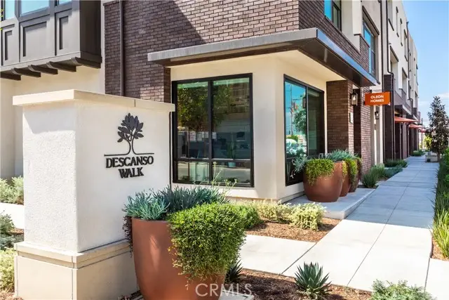 1032 Foothill Boulevard, Claremont, CA 91711 - #1