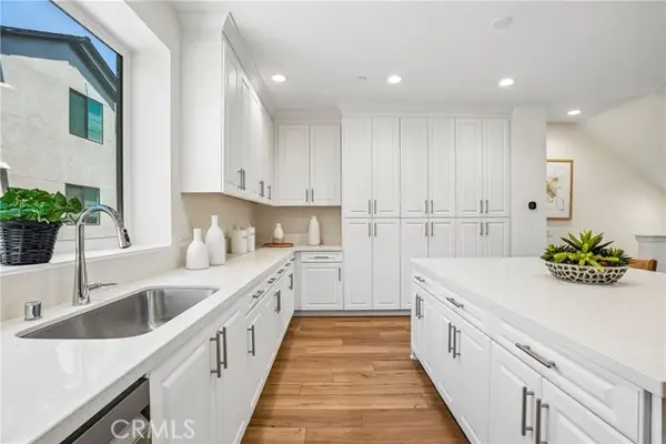 5876 Linden Ave Avenue  #6, Long Beach, CA 90805