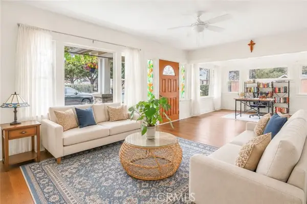 1058 Almond, Orange, CA 92866