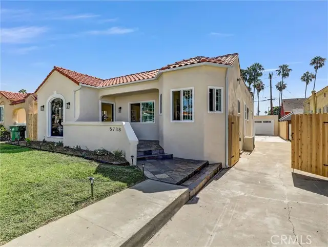 5738 Mullen Avenue, Los Angeles, CA 90043 - #3