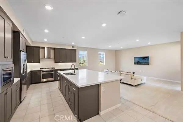 111 Bowery, Irvine, CA 92612