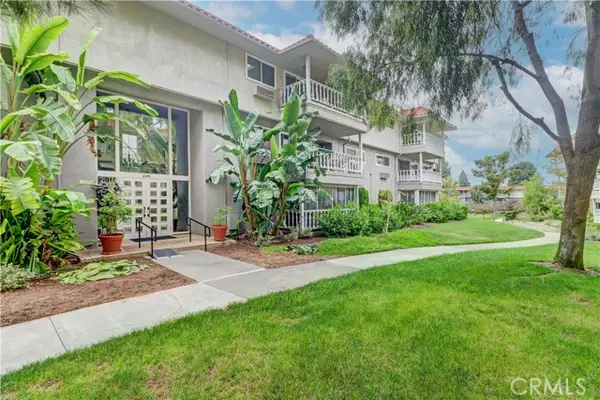 2399 Via Mariposa W Unit 1-F, Laguna Woods, CA 92637