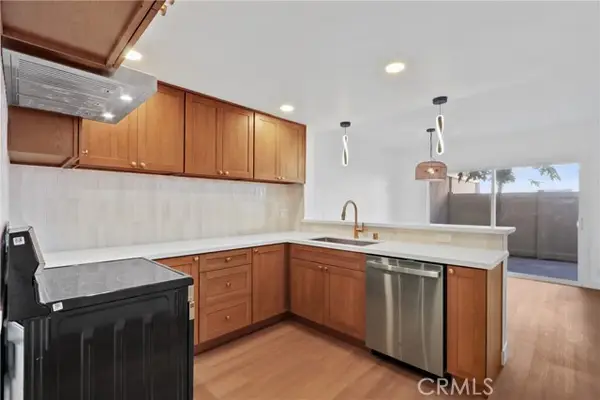 655 6th  #A, Tustin, CA 92780