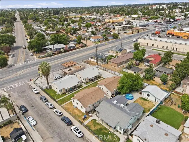 2212 Lake, Bakersfield, CA 93306 - #2