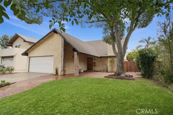 25348 Via Palacio, Valencia, CA 91355
