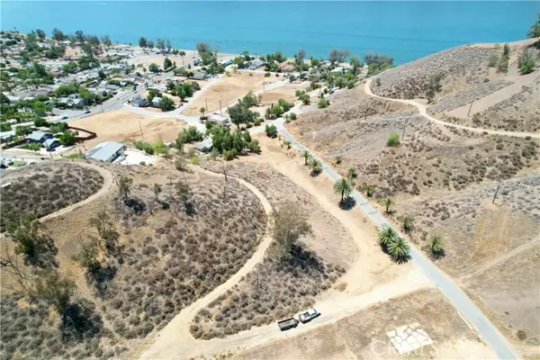 1 Palm Drive, Lake Elsinore, CA 92530