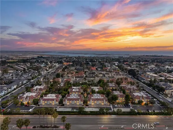 4802 Tiara  #204, Huntington Beach, CA 92649