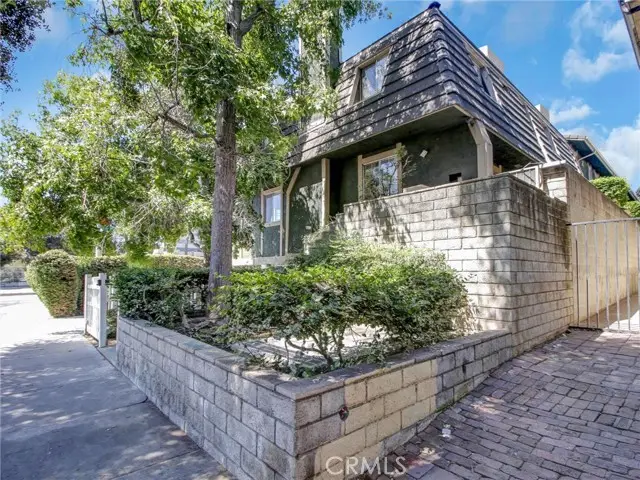 379 Mentor Avenue  #1, Pasadena, CA 91106 - #2
