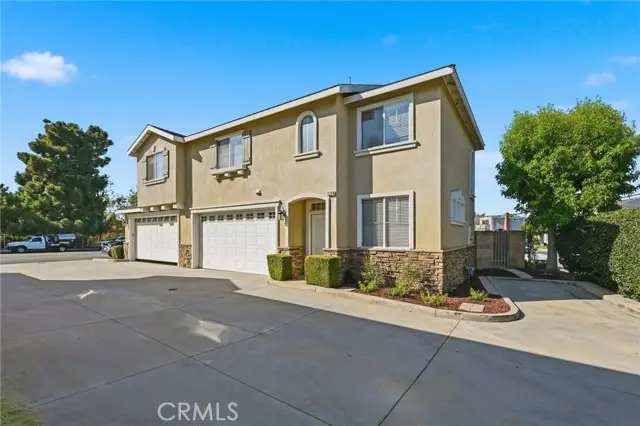 2724 17th Street, Huntington Beach, CA 92648 - #2