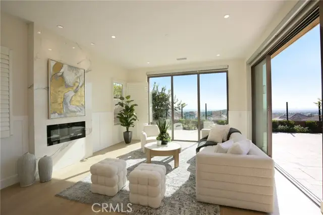 100 Avento, Irvine, CA 92602 - #3