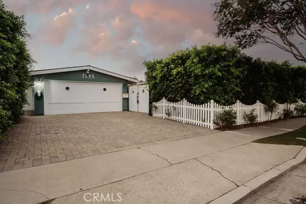 1598 Baker Street, Costa Mesa, CA 92626