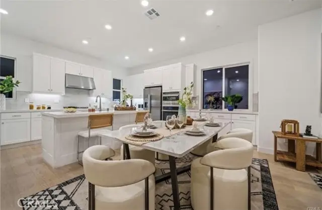 273 LYNX, Irvine, CA 92618 - #3