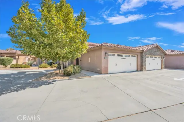 14104 Kiowa Road, Apple Valley, CA 92307 - #3