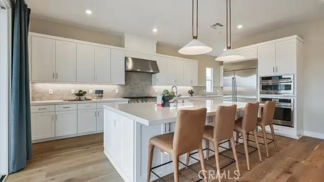 29798 Camino La Cumbre, Valencia, CA 91354 - #2