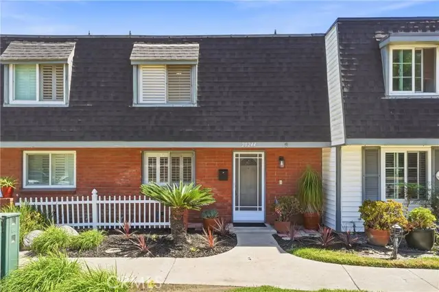20244 Magnolia Street, Huntington Beach, CA 92646 - #3