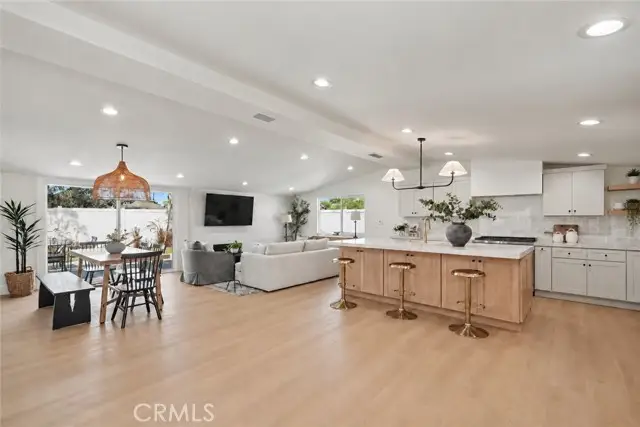 2425 Bowdoin, Costa Mesa, CA 92626 - #3