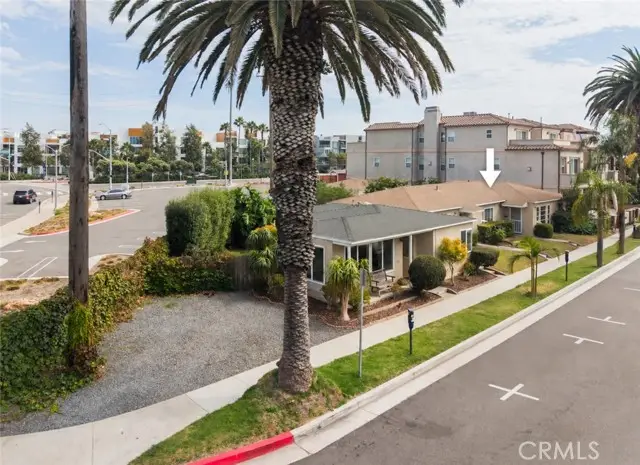 316 2nd, Huntington Beach, CA 92648 - #3