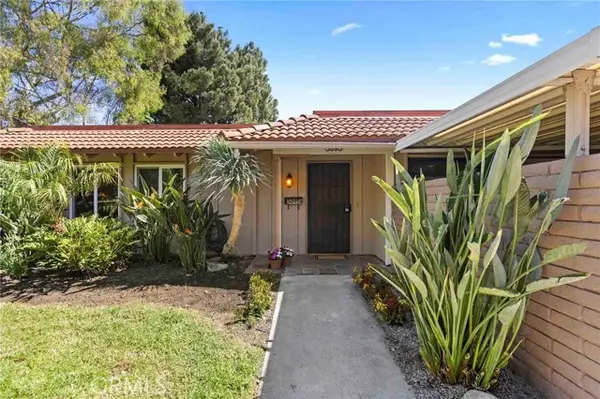 3095 Via Serena  #B, Laguna Woods, CA 92637