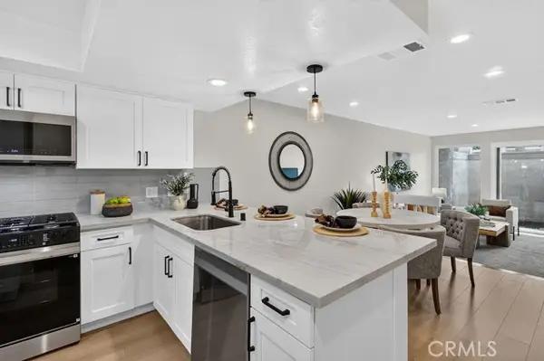 2220 Chapman  #9, Fullerton, CA 92831