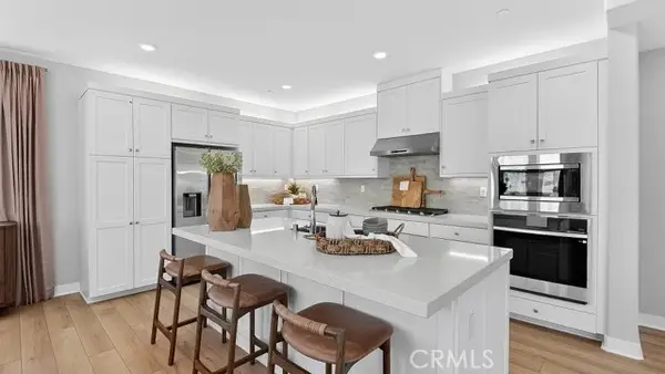 28869 Pineridge Lane, Canyon Country, CA 91387