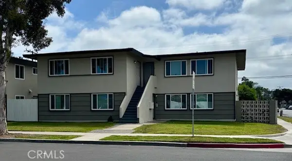 2902 Peppertree Lane, Costa Mesa, CA 92626