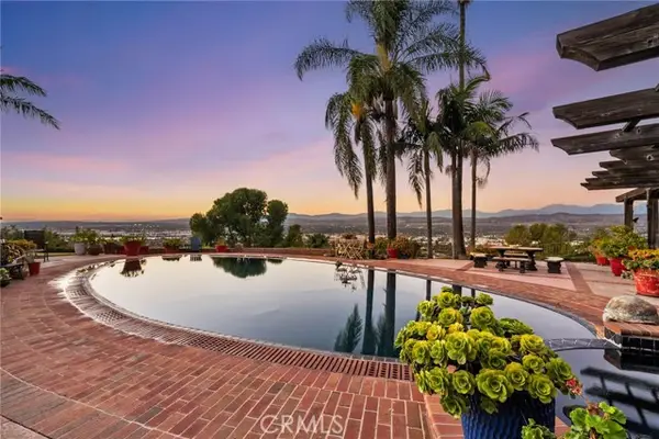 701 Londerry Lane, Anaheim, CA 92807