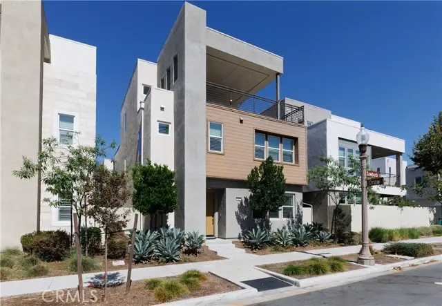 323 Sawbuck, Irvine, CA 92618 - #2