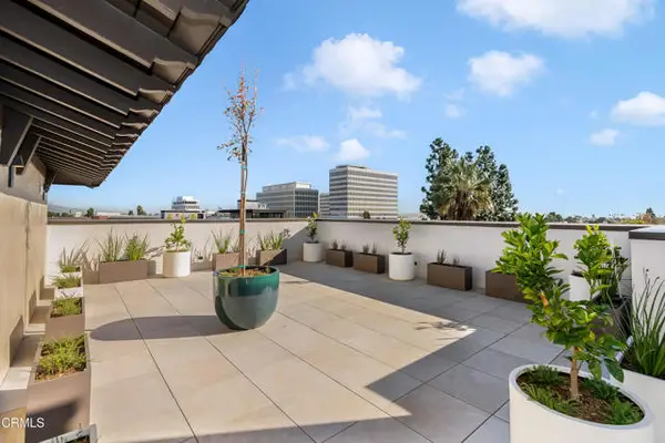 139 Oak Knoll Avenue  #101, Pasadena, CA 91101
