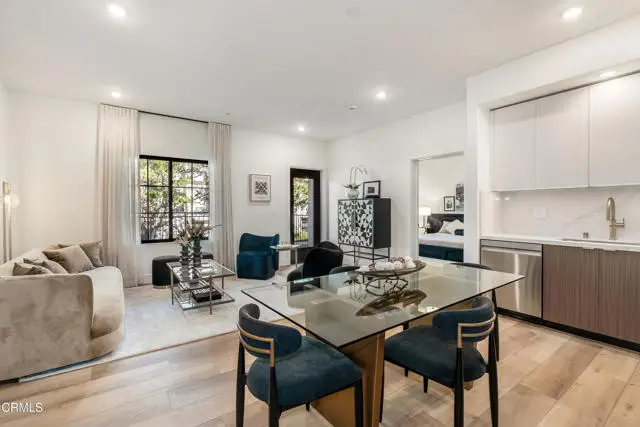 139 Oak Knoll Avenue  #301, Pasadena, CA 91101 - #1