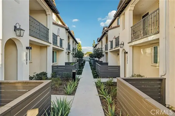 2520 Valentina  #6, Los Angeles, CA 90040