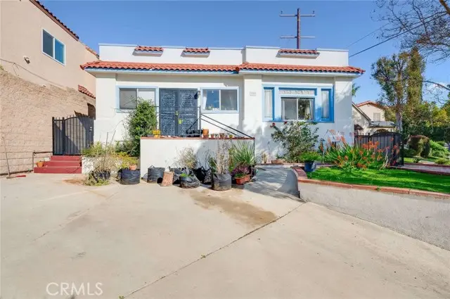 3215 Sherwood Avenue, Alhambra, CA 91801 - #2