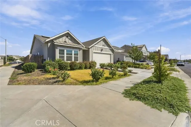 102 Tyler Avenue, Visalia, CA 93291 - #2