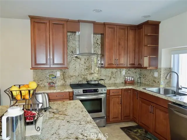 21931 Burbank  #23, Woodland Hills, CA 91367 - #2