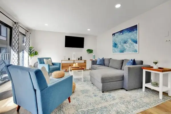 1251 Parker Pl.  #2J, San Diego, CA 92109