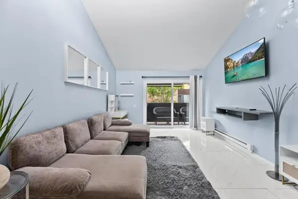 3456 Castle Glen Drive  #273, San Diego, CA 92123