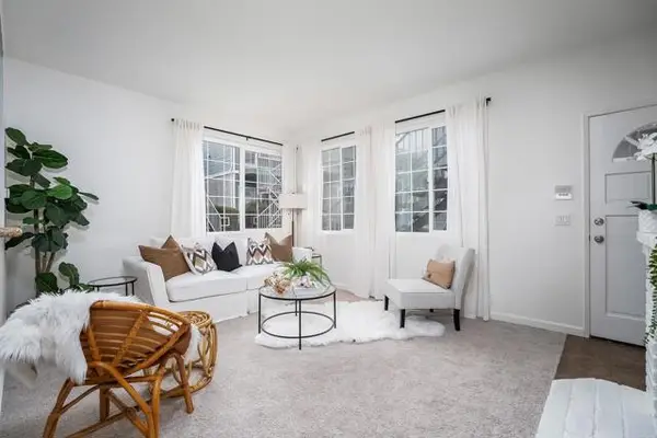 4338 Montalvo 3, San Diego, CA 92107