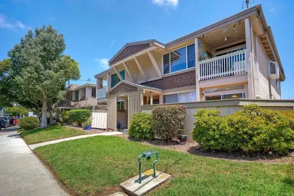 3852 Basilone  #2, San Diego, CA 92110