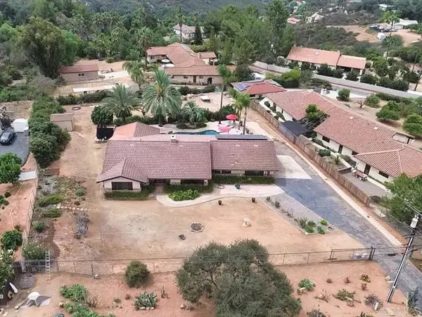 308 La Cresta Heights Rd, El Cajon, CA 92021