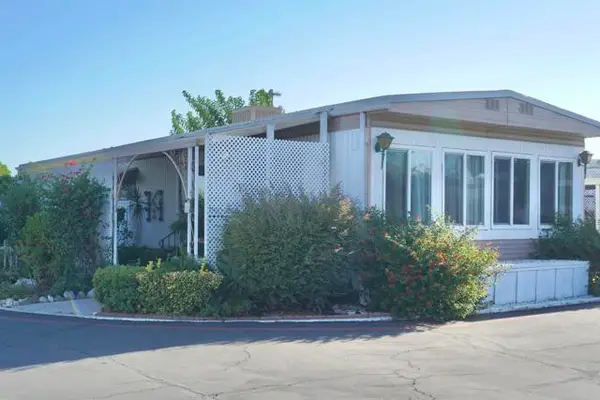 185 Eucalyptus Avenue  #SPC 95, Rialto, CA 92376