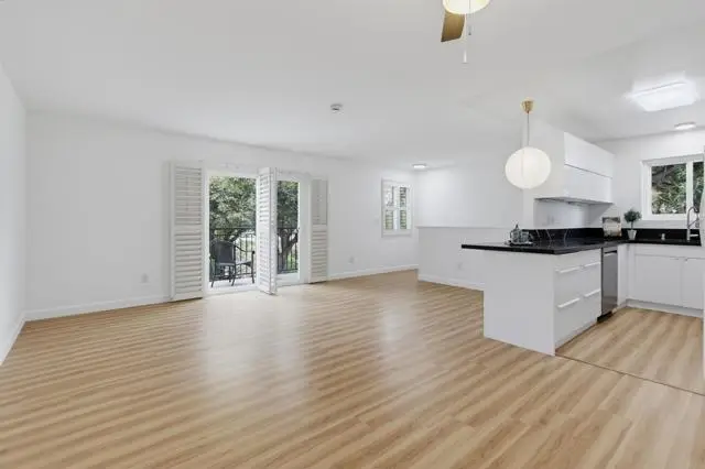 8025 Camino Kiosco, San Diego, CA 92122 - #2