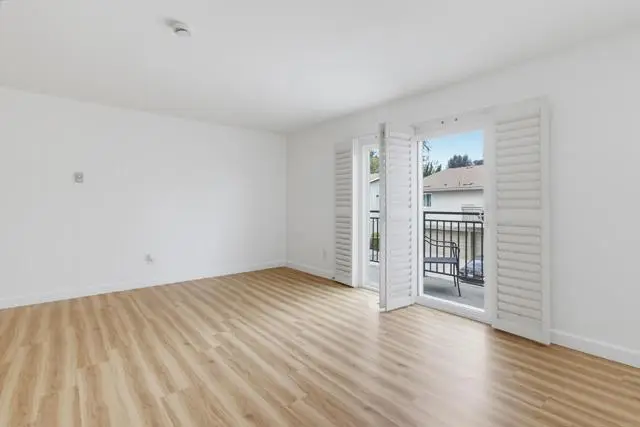8025 Camino Kiosco, San Diego, CA 92122 - #3