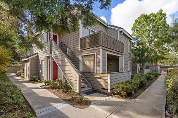 1095 Shadowridge Drive  #129, Vista, CA 92081