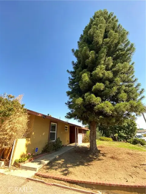 1263 Douglass, Pomona, CA 91768 - #1