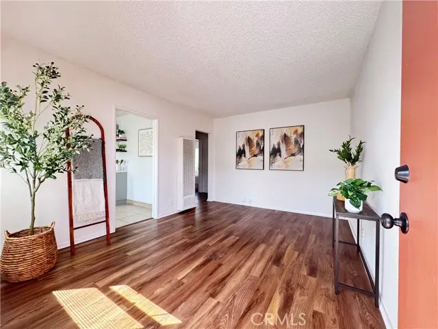 5010 El Segundo Boulevard, Hawthorne, CA 90250 - #1