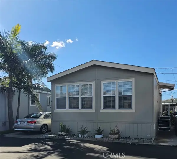 1684 Whittier Avenue  #20, Costa Mesa, CA 92627