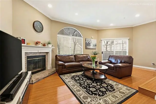 611 Olive  #106, Burbank, CA 91501 - #1